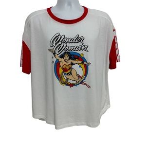 Wonder Woman T-shirt DC Comics Justice League Womens Juniors Size Small